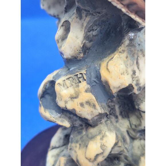 Native American Indian Chief Head Bust Two Wolf Buffalo Skull sculpture- Meerchi - Picture 5 of 10